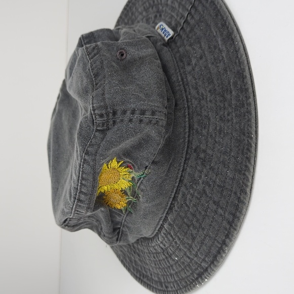 VINTAGE Gray Wash Embroidered Sunflower Bucket Hat - Picture 6 of 6